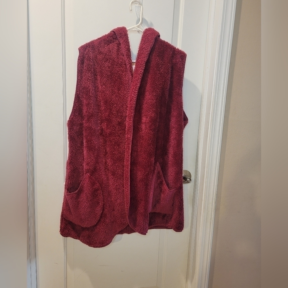 Zenana Outfitters Hooded Faux Fur Vest Size L